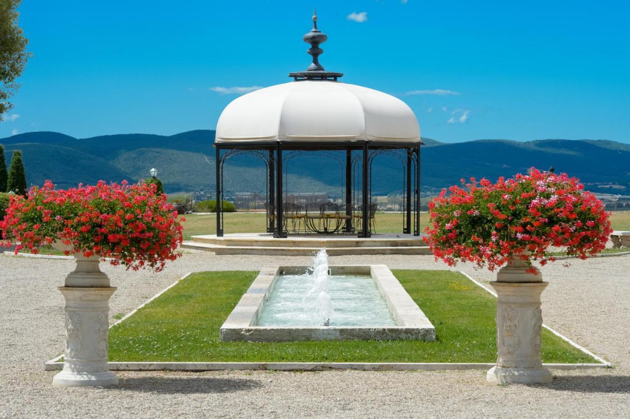 La Bagnaia Golf Resort Eksteriør billede